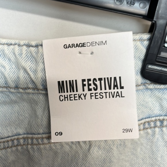 Garage denim shorts size 9 29W - Picture 3 of 3